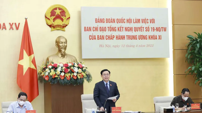 Bí thư Đảng đoàn, Chủ tịch Quốc hội Vương Đình Huệ phát biểu kết luận hội nghị
