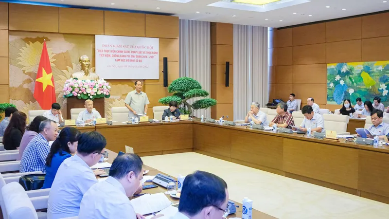 “Nhập nhèm” công - tư trong ngành y tế chính là lãng phí nguồn lực nhà nước