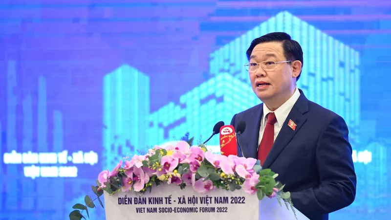 Chủ tịch Quốc hội Vương Đình Huệ phát biểu khai mạc Diễn đàn. Ảnh: VIẾT CHUNG