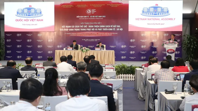 Cần xác lập cơ chế cho phép thế chấp bằng quyền sử dụng đất để vay vốn nước ngoài