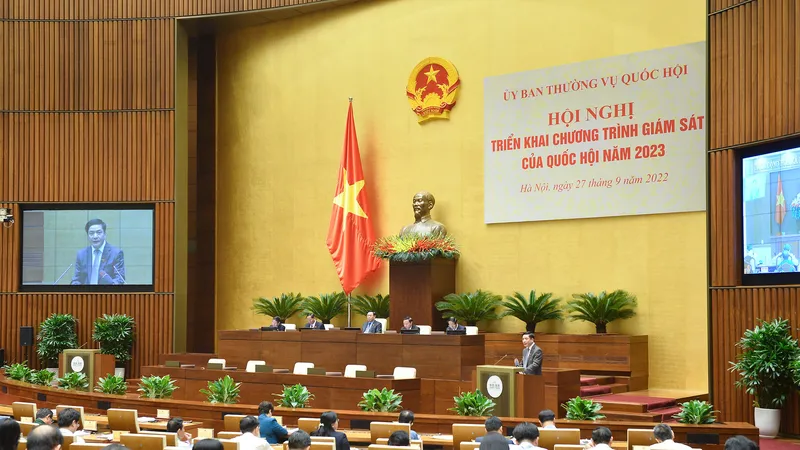 Quang cảnh phiên họp tại hội trường Diên Hồng, Nhà Quốc hội 