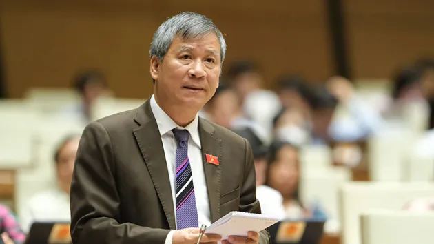 “Y tế trong cả nước đang chao đảo“