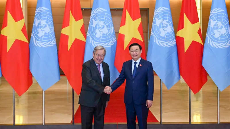 Chủ tịch Quốc hội Vương Đình Huệ và Tổng Thư ký Liên Hợp Quốc Antonio Guterres