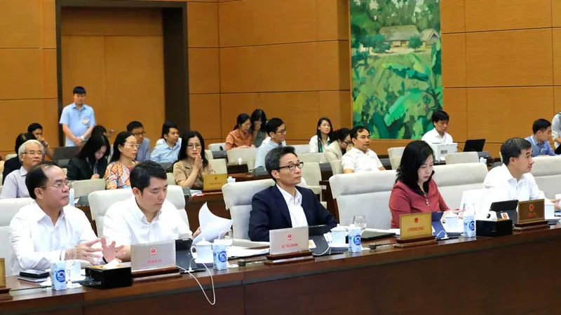 Tiếp tục nghiên cứu, hoàn thiện quy định về tự chủ và quản lý tài chính tại cơ sở khám, chữa bệnh