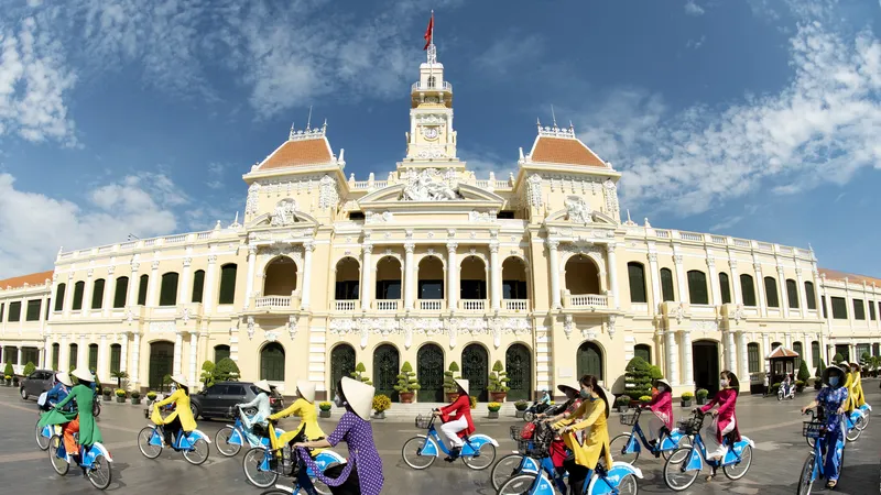 Trụ sở UBND TPHCM, một trong những tác phẩm nhiếp ảnh tham gia triển lãm