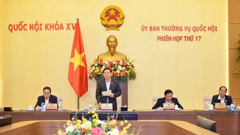 Chủ tịch Quốc hội Vương Đình Huệ phát biểu khai mạc phiên họp của UBTVQH. Ảnh: VIẾT CHUNG