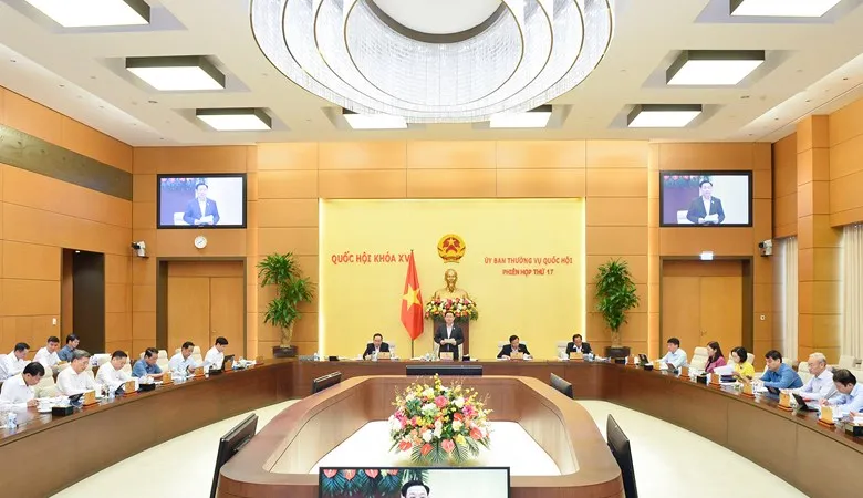 Quang cảnh phiên họp thứ 17 của Ủy ban Thường vụ Quốc hội