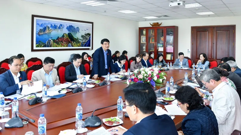 Quang cảnh cuộc toạ đàm 