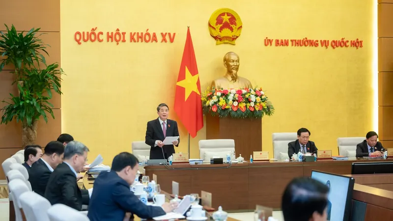 Phó Chủ tịch Quốc hội Nguyễn Đức Hải điều hành nội dung góp ý cho dự án Luật Viễn thông (sửa đổi)