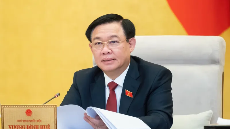 Chủ tịch Quốc hội Vương Đình Huệ phát biểu tại phiên họp 