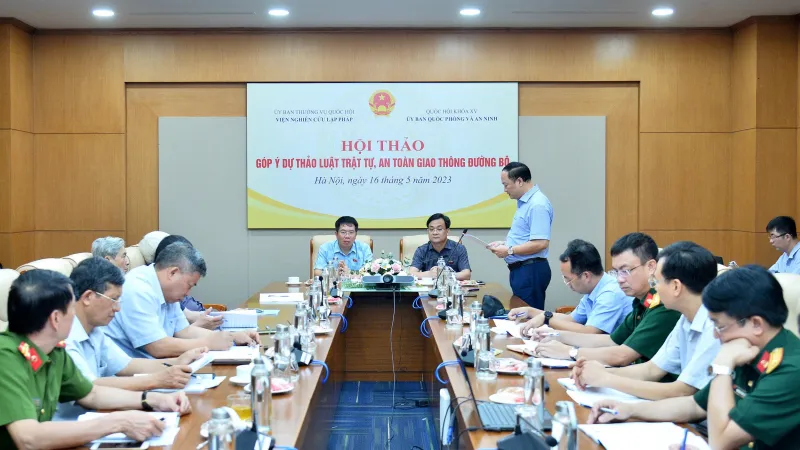 Quang cảnh buổi hội thảo 