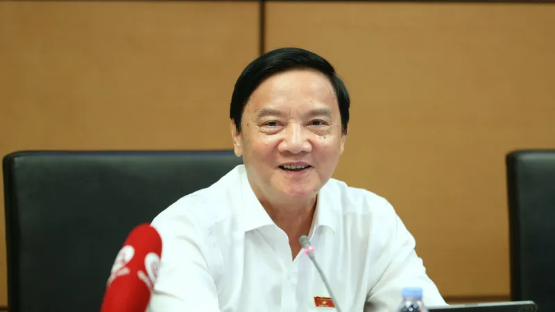 Nên quy định công chứng bắt buộc thay vì bắt buộc mua bán qua sàn giao dịch
