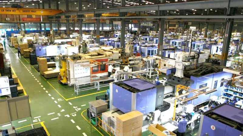 Ngành công nghiệp tiếp tục đối mặt với nhiều khó khăn trong bối cảnh chung của kinh tế thế giới. Ảnh minh họa