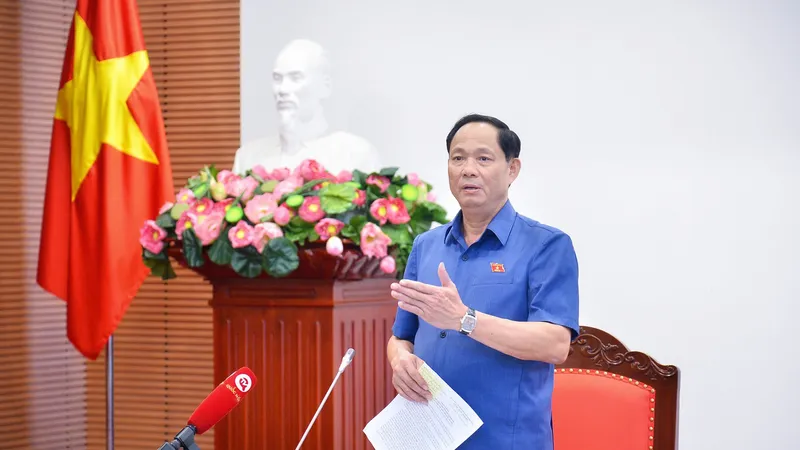 Thượng tướng Trần Quang Phương, Phó Chủ tịch Quốc hội phát biểu tại phiên họp