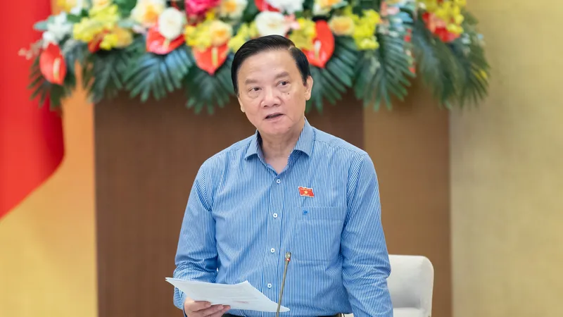 Phó Chủ tịch Quốc hội Nguyễn Khắc Định điều hành phiên họp 