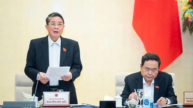 Phó Chủ tịch Quốc hội Nguyễn Đức Hải phát biểu kết luận nội dung về phân bổ vốn đầu tư công