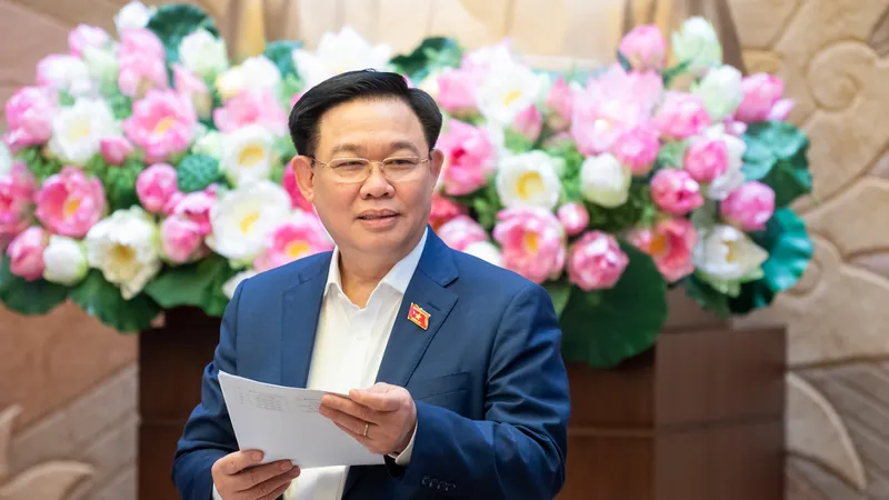 Chủ tịch Quốc hội Vương Đình Huệ phát biểu tại buổi làm việc. Ảnh: VIẾT CHUNG 