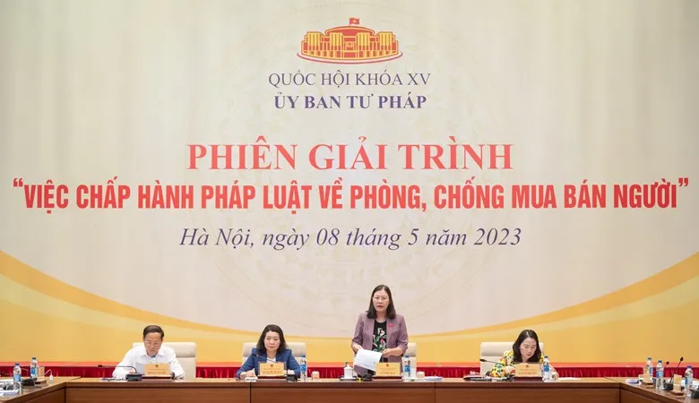 Quang cảnh một phiên giải trình do Ủy ban Tư pháp của Quốc hội tổ chức 