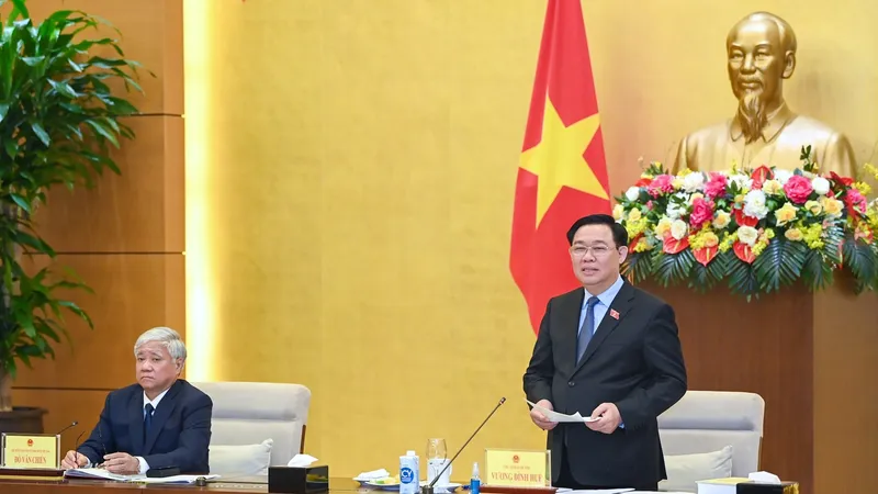 Chủ tịch Quốc hội Vương Đình Huệ khai mạc hội nghị. Ảnh: VIẾT CHUNG