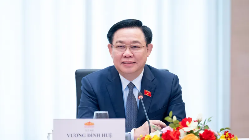 Chủ tịch Quốc hội Vương Đình Huệ phát biểu tại cuộc tiếp