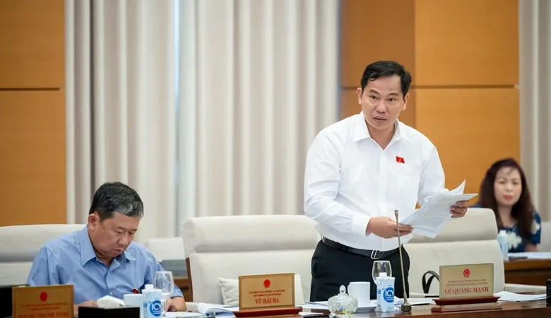 Chủ nhiệm Ủy ban Tài chính - Ngân sách Lê Quang Mạnh