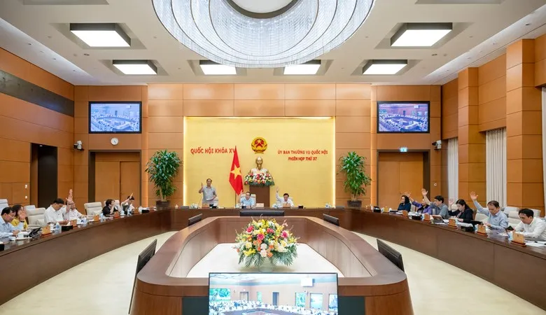 Quang cảnh phiên họp 