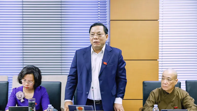 ĐB Nguyễn Hải Trung, Giám đốc Công an TP Hà Nội phát biểu sáng 30-10. Ảnh: QUANG PHÚC 