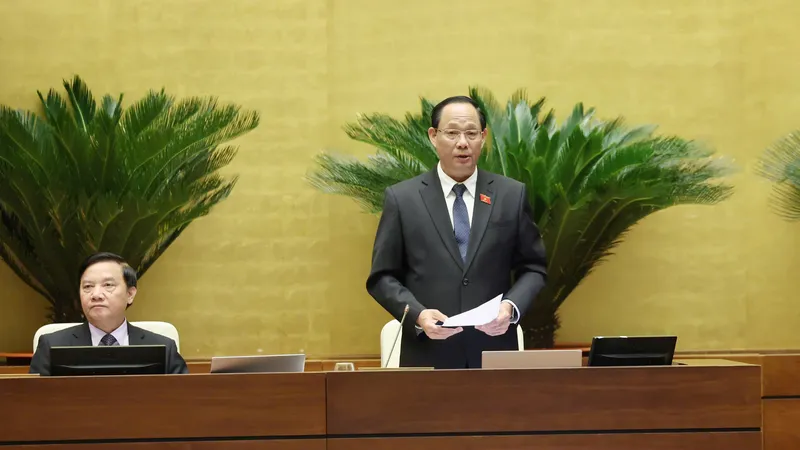 Phó Chủ tịch Quốc hội Trần Quang Phương điều hành nội dung xem xét thông qua dự thảo Luật Phòng không nhân dân (PKND). Ảnh: QUANG PHÚC