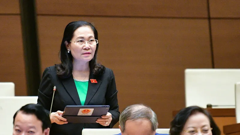 Đại biểu đề nghị giảm thuế thu nhập doanh nghiệp phổ thông, thuế với cơ quan báo chí