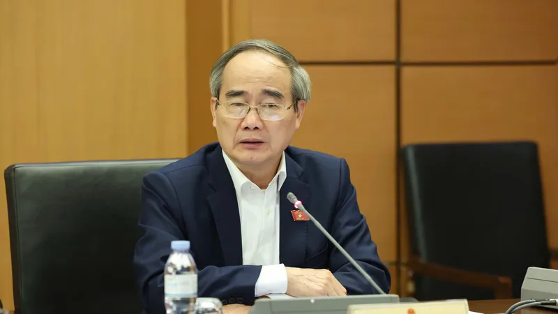 Đại biểu Nguyễn Thiện Nhân (TPHCM) phát biểu chiều 14-2. Ảnh: QUANG PHÚC