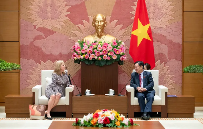 Phó Chủ tịch Quốc hội Lê Minh Hoan tiếp bà Mariam Sherman, Giám đốc Ngân hàng Thế giới (WB) tại Việt Nam, Campuchia và Lào