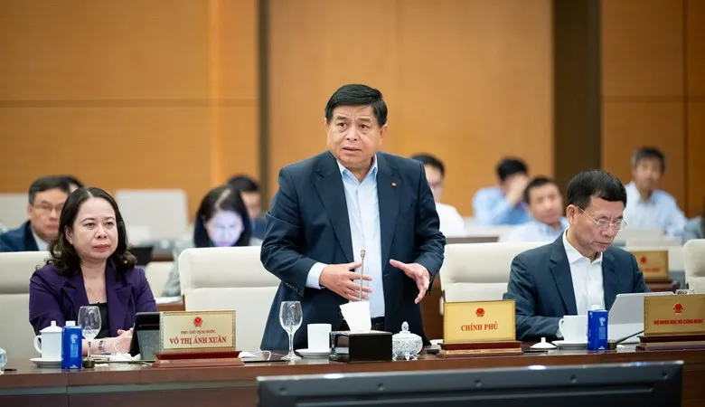 Phó Thủ tướng Chính phủ Nguyễn Chí Dũng phát biểu tại phiên họp 