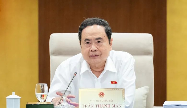 Chủ tịch Quốc hội Trần Thanh Mẫn phát biểu tại phiên họp của UBTVQH sáng 17-4