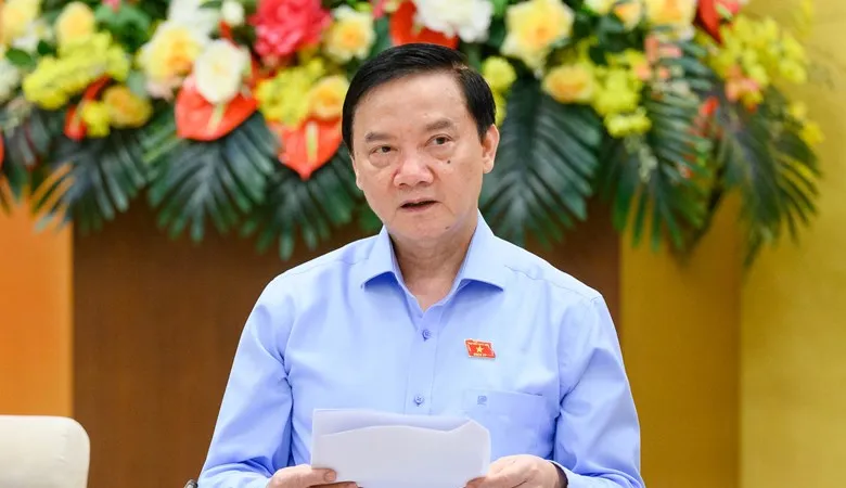 Phó Chủ tịch Quốc hội Nguyễn Khắc Định phát biểu tại phiên họp 