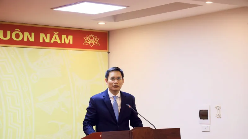 Đồng chí Nguyễn Hồng Hiển phát biểu nhận nhiệm vụ 