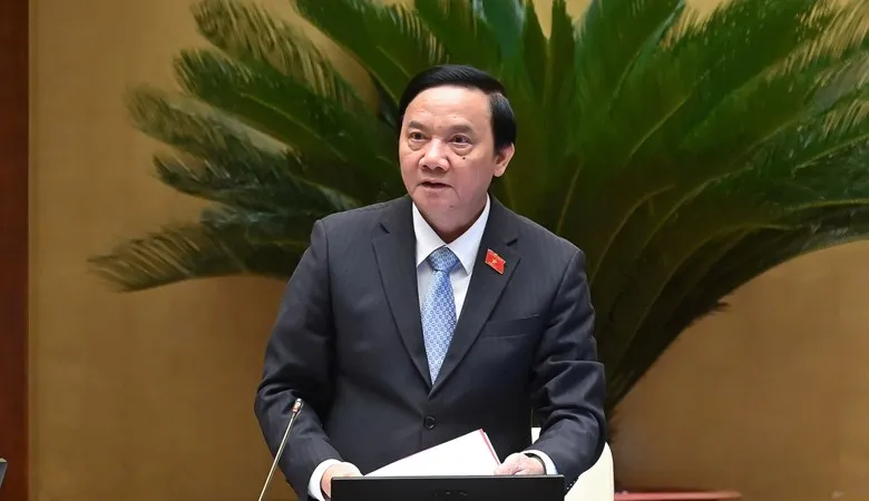 Phó Chủ tịch Quốc hội Nguyễn Khắc Định điều hành phiên họp. Ảnh: VIẾT CHUNG 