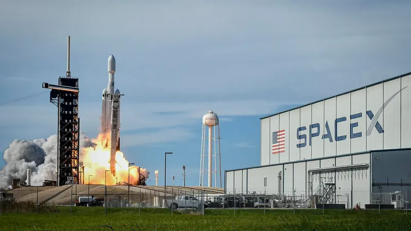 Các doanh nghiệp như SpaceX có thể được xem xét cấp phép tần số tại Việt Nam. Ảnh minh họa