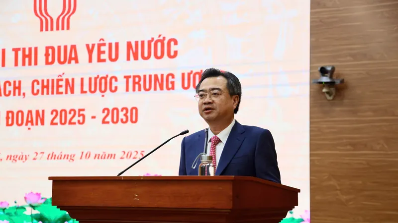 Đồng chí Nguyễn Thanh Nghị, Trưởng Ban Chính sách, chiến lược Trung ương phát biểu tại đại hội 