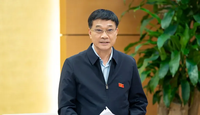 Phó Chủ tịch Quốc hội Vũ Hồng Thanh điều hành phiên họp của UBTVQH 