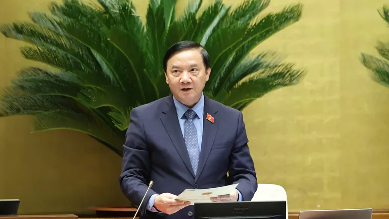 Phó Chủ tịch Quốc hội Nguyễn Khắc Định điều hành phiên họp. Ảnh: QUANG PHÚC 