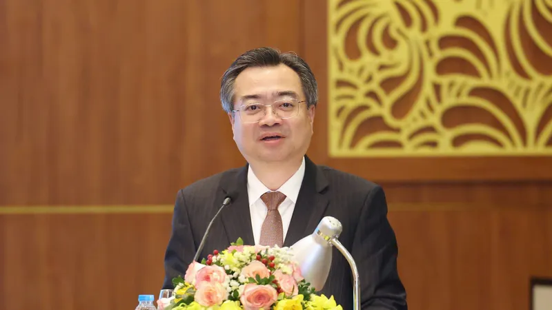 Đồng chí Nguyễn Thanh Nghị, Trưởng Ban Chính sách, chiến lược Trung ương kết luận hội thảo. Ảnh: QUANG PHÚC