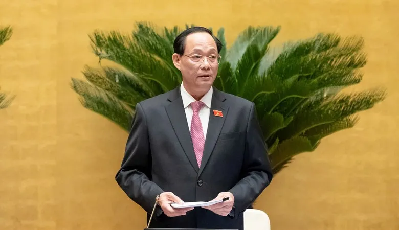 Phó Chủ tịch Quốc hội Trần Quang Phương điều hành nội dung Quốc hội biểu quyết thông qua Luật Tình trạng khẩn cấp. Ảnh: QUANG PHÚC