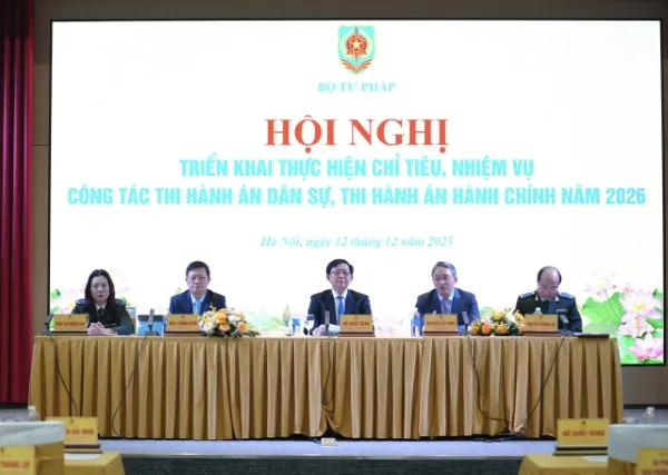 Phó Thủ tướng Hồ Quốc Dũng cùng các đồng chí lãnh đạo Bộ Tư pháp chủ trì hội nghị 