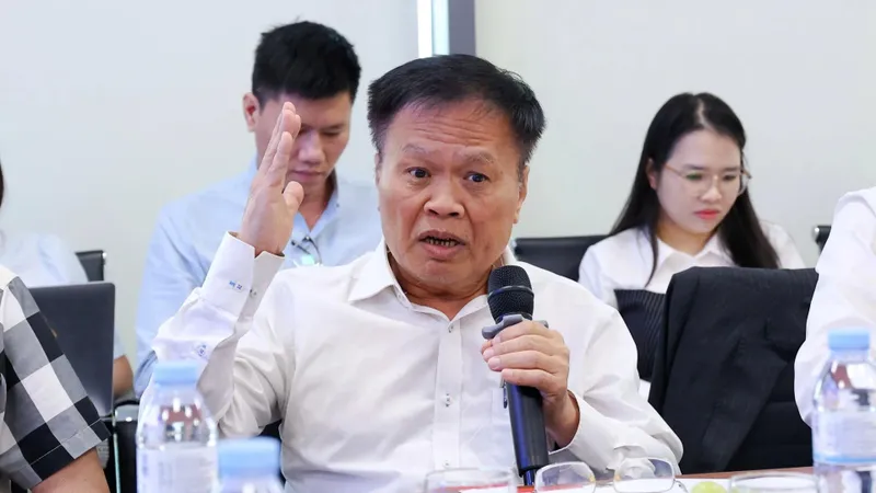 TS Nguyễn Đình Cung, nguyên Viện trưởng Viện Nghiên cứu và Quản lý kinh tế trung ương. Ảnh: CẨM HÀ