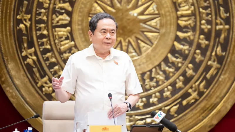 Chủ tịch Quốc hội Trần Thanh Mẫn chủ trì làm việc với Thường trực Ủy ban Dân nguyện và Giám sát. Ảnh: CẨM HÀ 