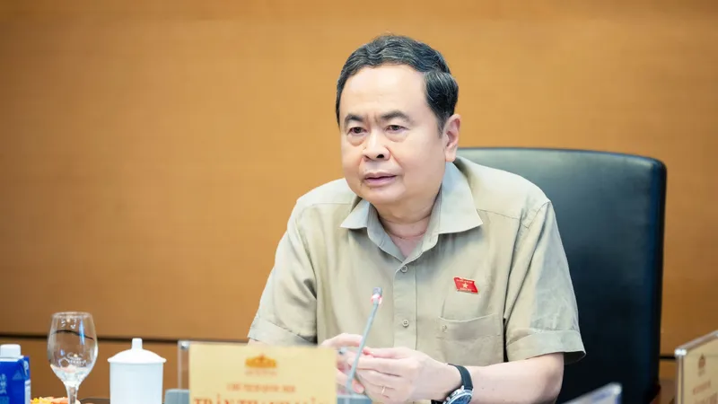 Chủ tịch Quốc hội Trần Thanh Mẫn chủ trì cuộc họp giao ban với lãnh đạo Quốc hội về triển khai thực hiện nhiệm vụ tháng 5 và trọng tâm công tác tháng 6-2026. Ảnh: CẨM HÀ 