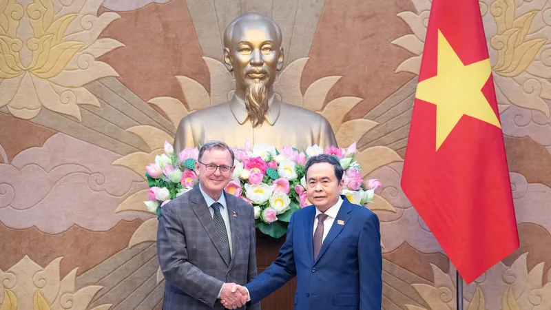 Chủ tịch Quốc hội Trần Thanh Mẫn tiếp Phó Chủ tịch Quốc hội Cộng hòa Liên bang Đức Bodo Ramelow tại Nhà Quốc hội. Ảnh: VIẾT CHUNG 
