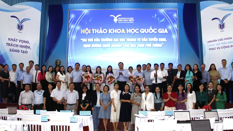 Tăng cường kết nối giúp học sinh định hướng nghề nghiệp