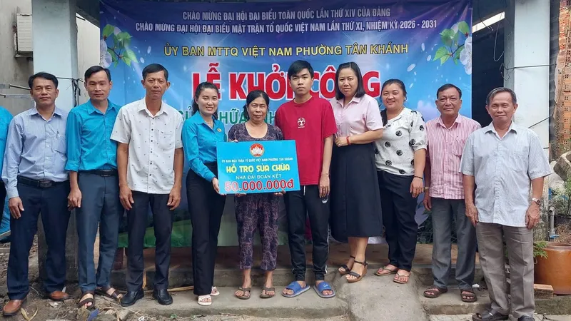 Phường Tân Khánh khởi công sửa chữa 2 căn nhà Đại đoàn kết