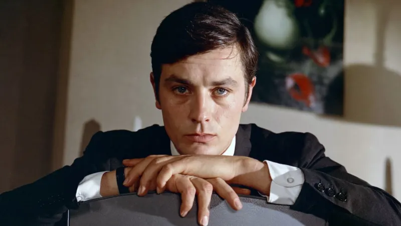 Vĩnh biệt tượng đài điện ảnh Pháp Alain Delon